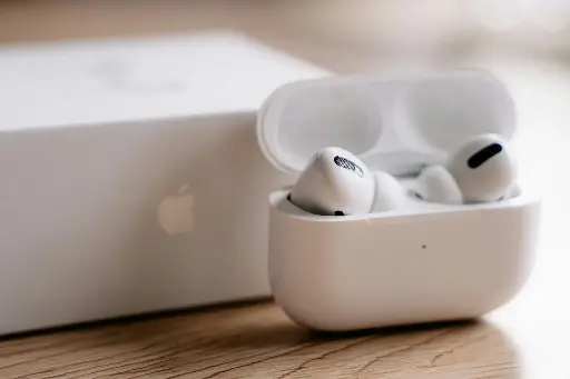 Air Pods Pro 2 (White/Black) Combo